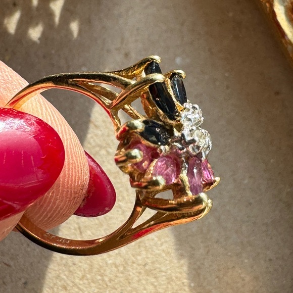 14K yellow gold pink and blue sapphires and diamonds ring - Picture 11 of 13